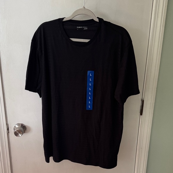 Calvin Klein Men's Classic Black Tee - Picture 1 of 3